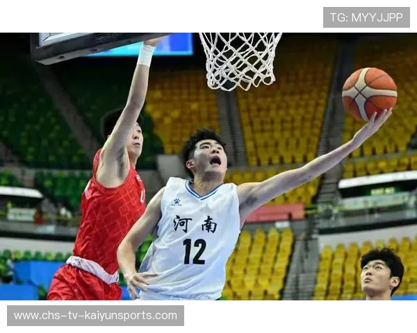 球员关键进攻助力球队逆转